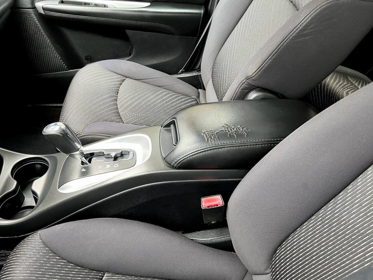 Used 2013 Dodge Journey SXT w/ Flexible Seating Group image 27