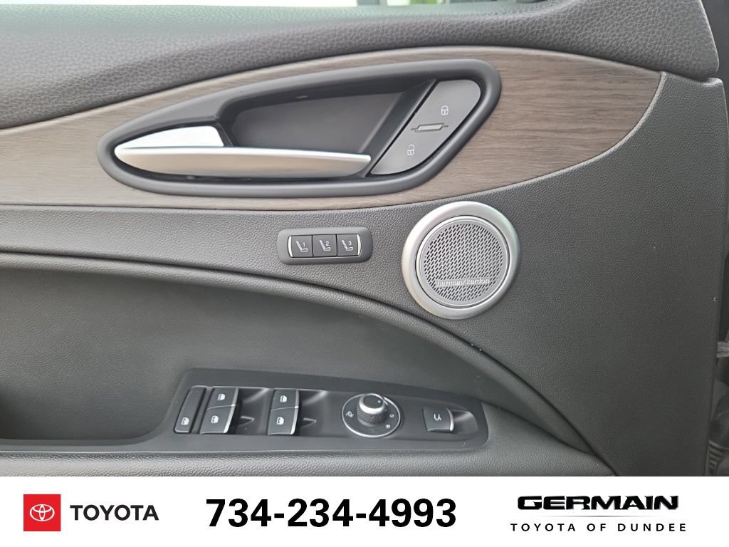 Used 2018 Alfa Romeo Stelvio Ti AWD/4WD image 22