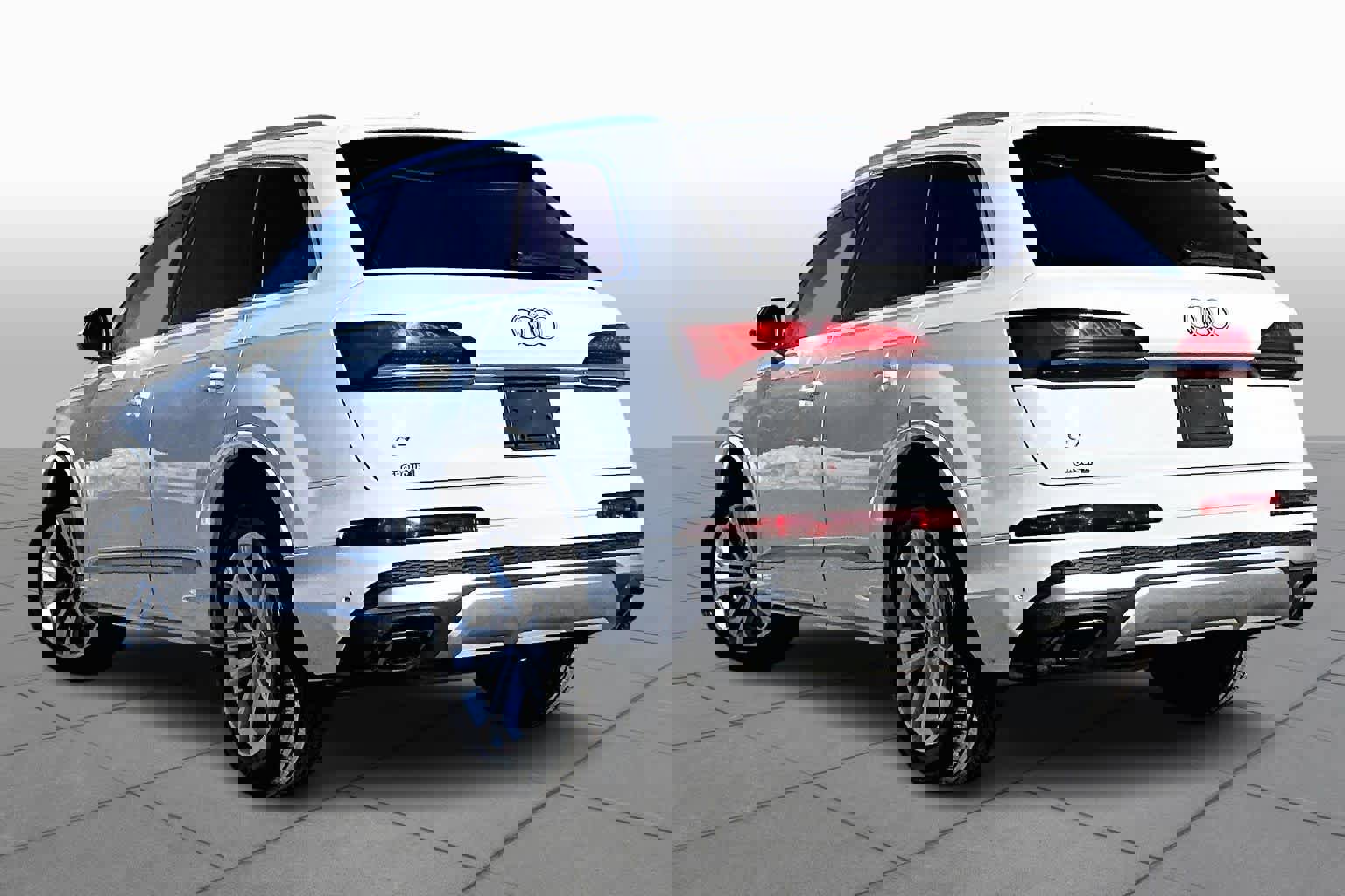 Used 2025 Audi Q7 3.0T Premium Plus image 11