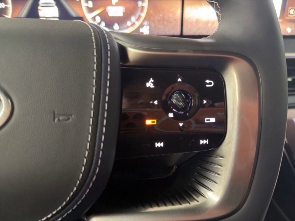 Certified 2026 INFINITI QX80 4WD w/ Sport Exterior Package image 18