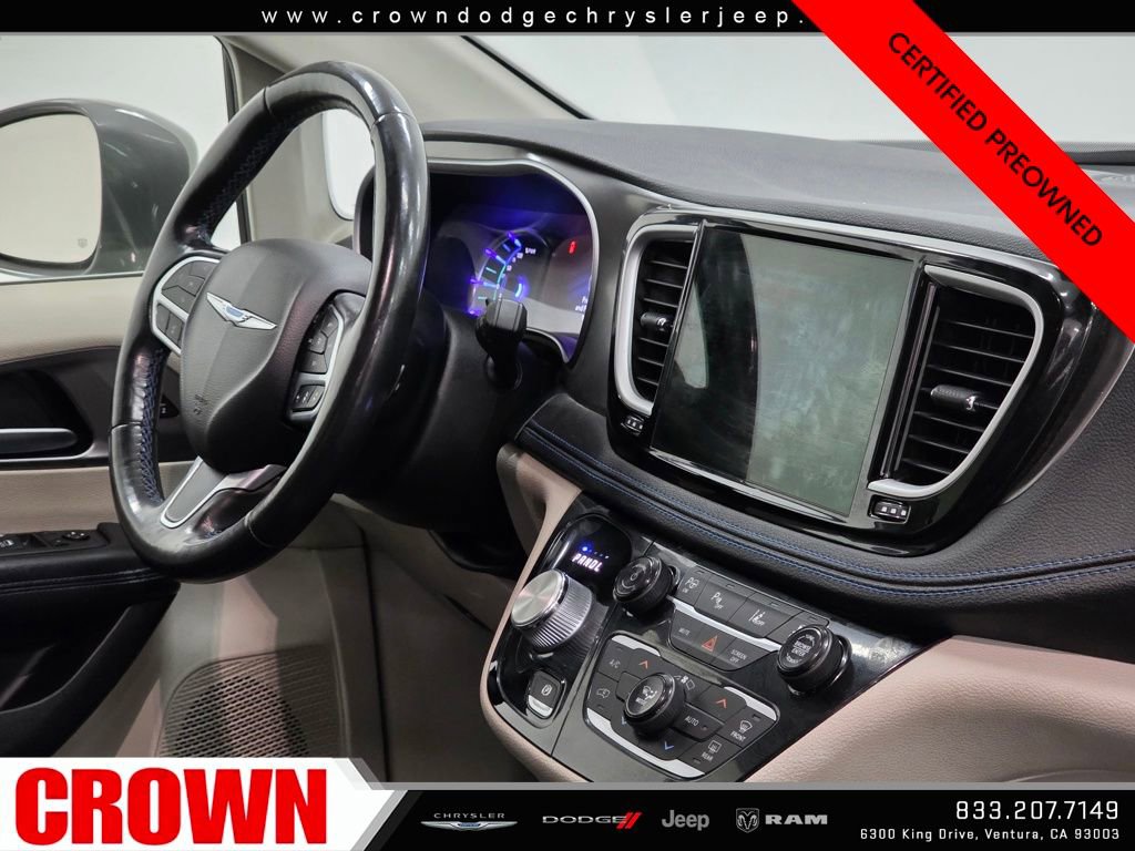 Certified 2021 Chrysler Pacifica Touring-L image 13