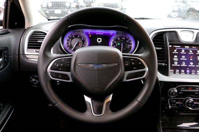 Used 2023 Chrysler 300 Touring L w/ Comfort Group RWD image 27