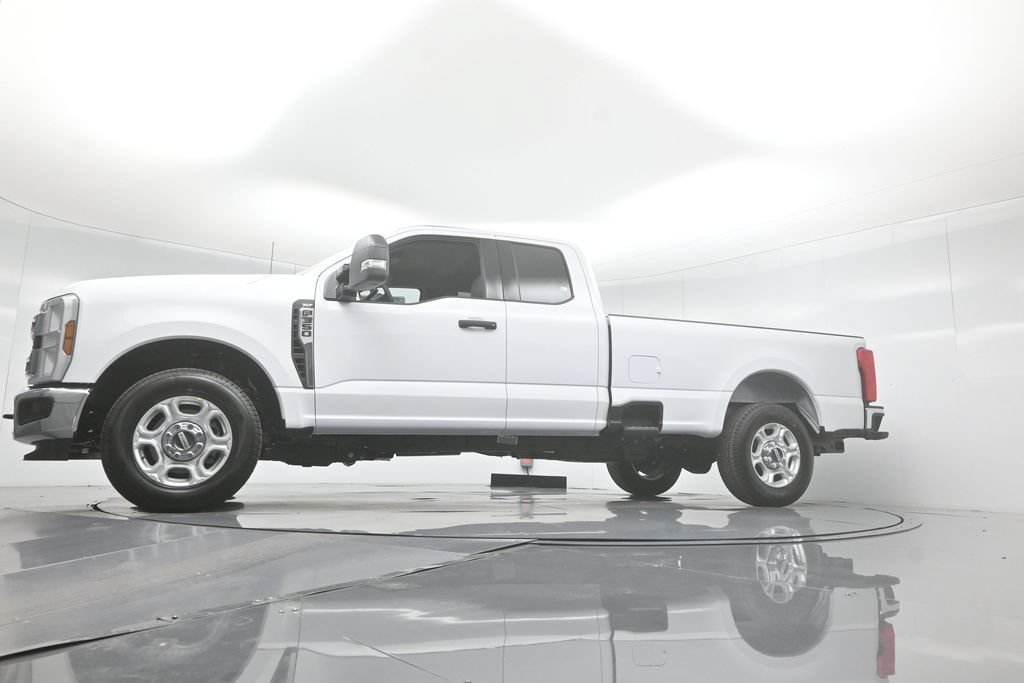 New 2026 Ford F350 XLT RWD image 7