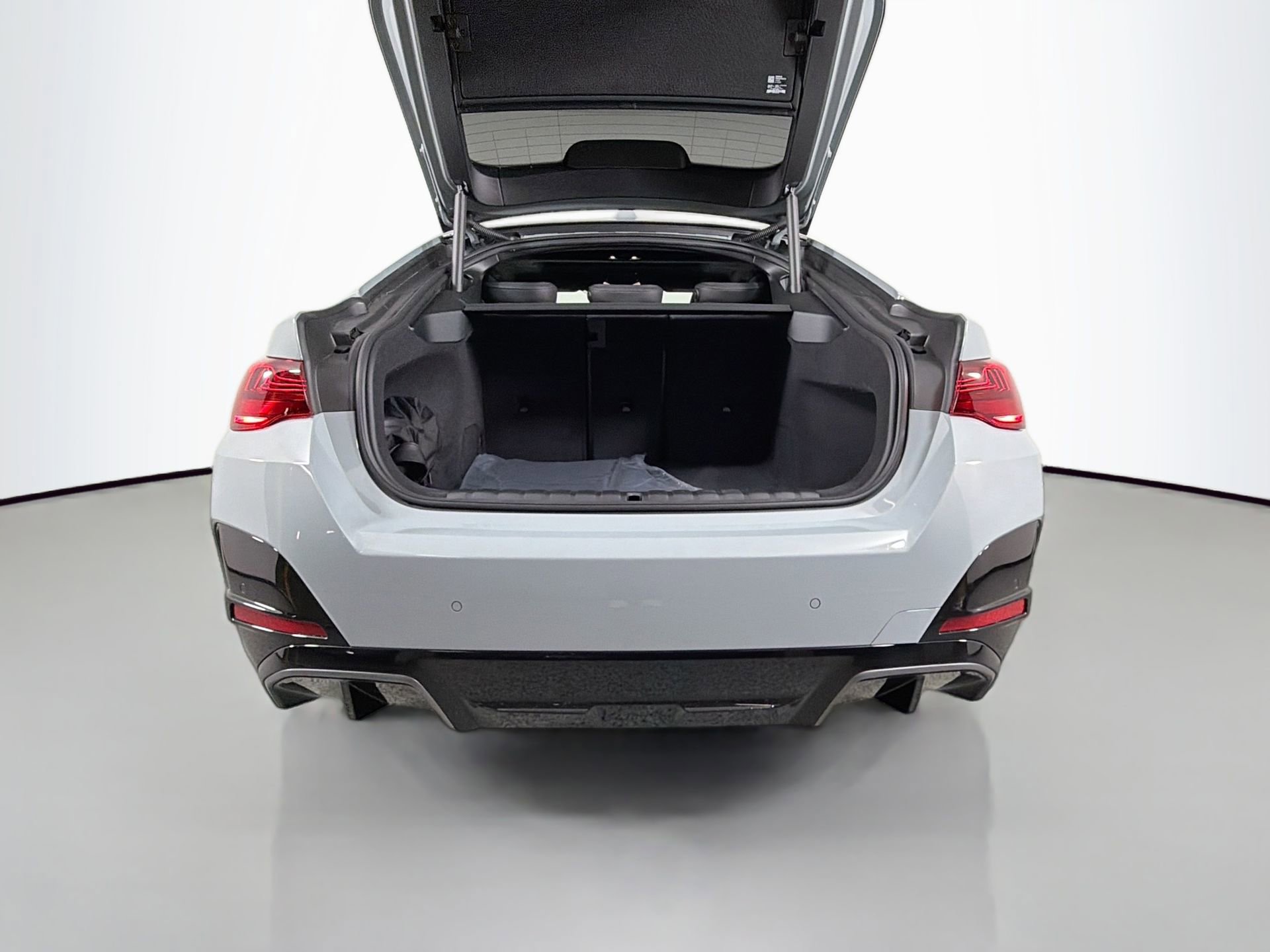 New 2026 BMW i4 M60 image 27