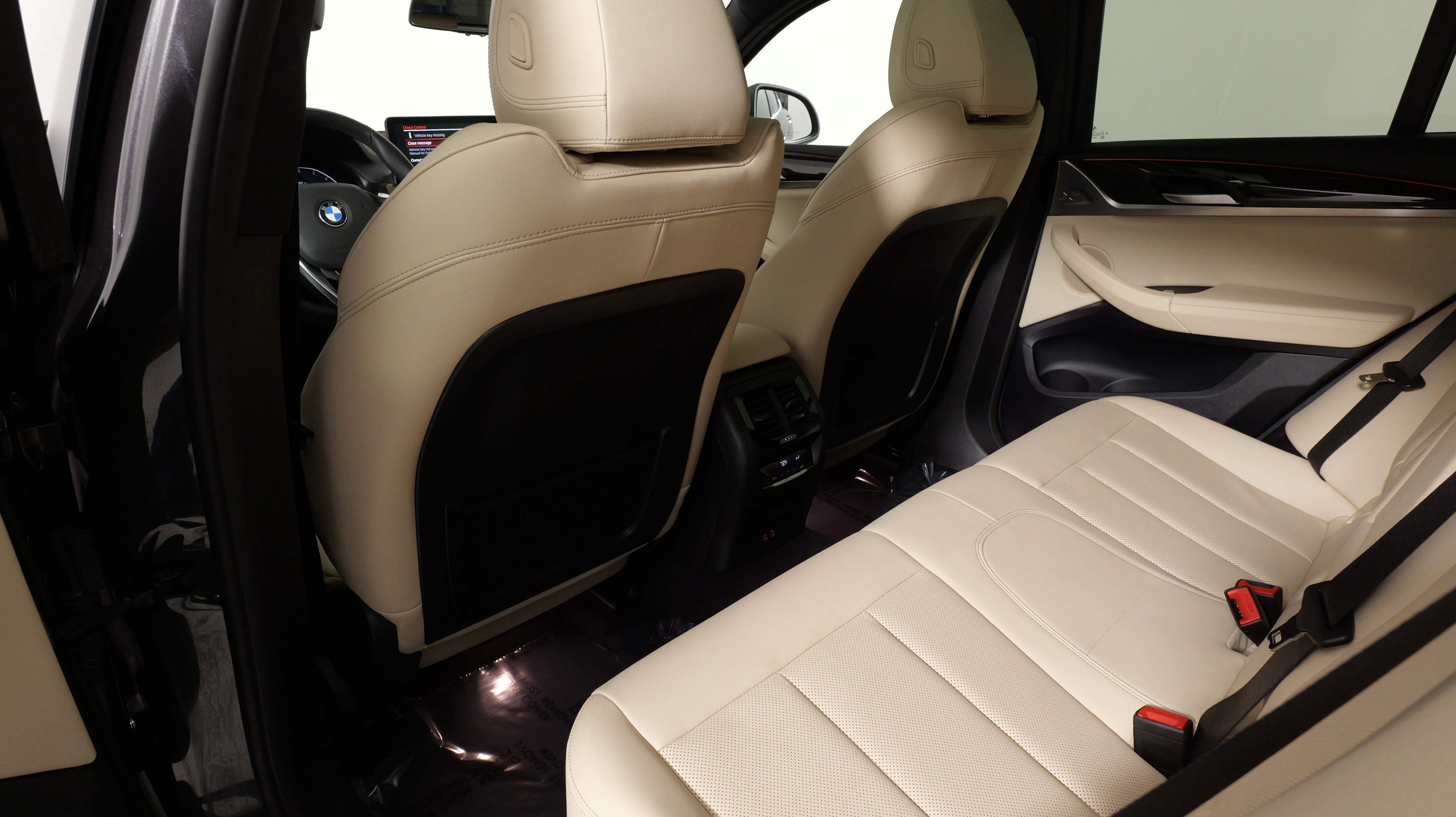 Used 2025 BMW X4 xDrive30i image 36