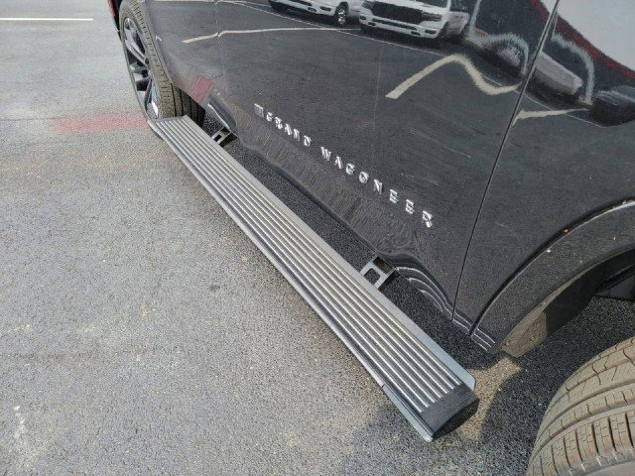 New 2023 Jeep Grand Wagoneer Series II w/ Quick Order Packagew 28T image 15