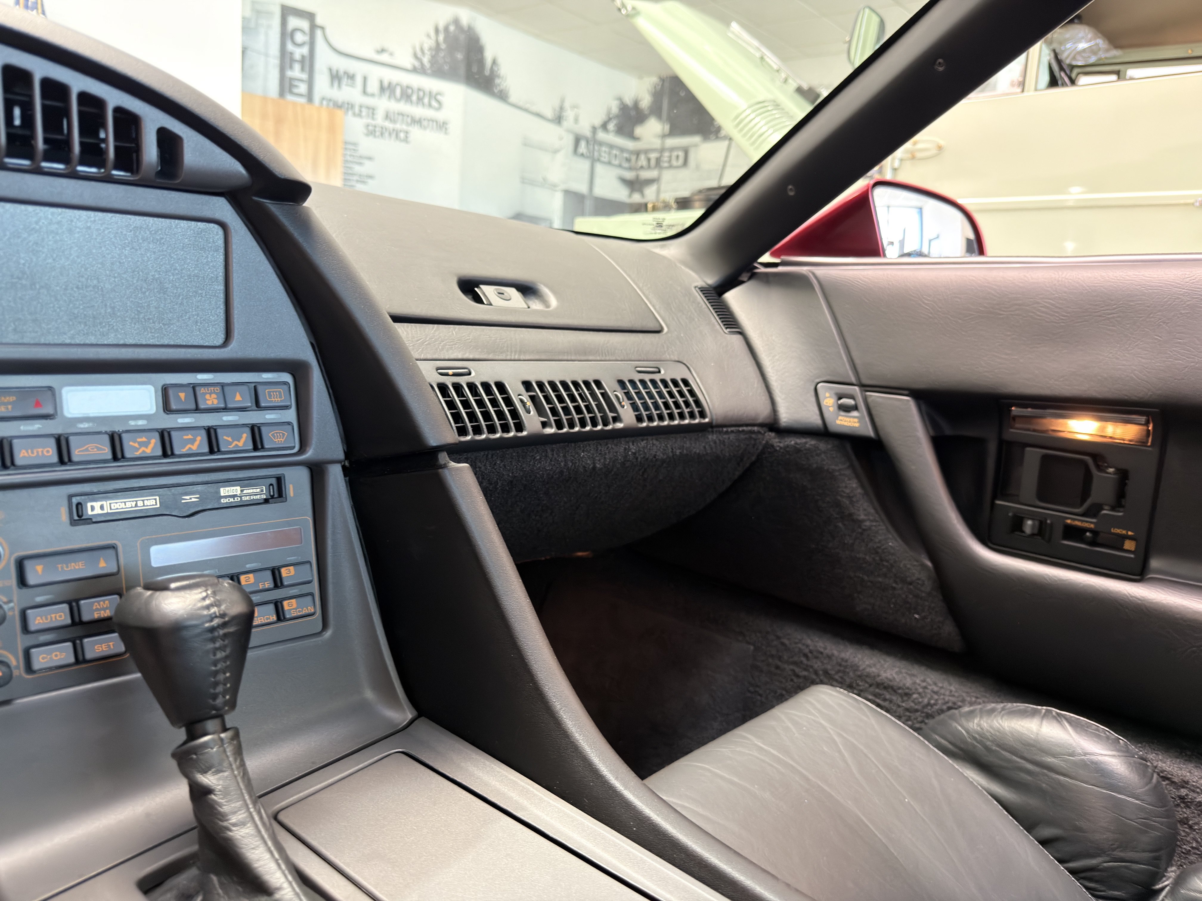 Used 1991 Chevrolet Corvette Coupe RWD image 18