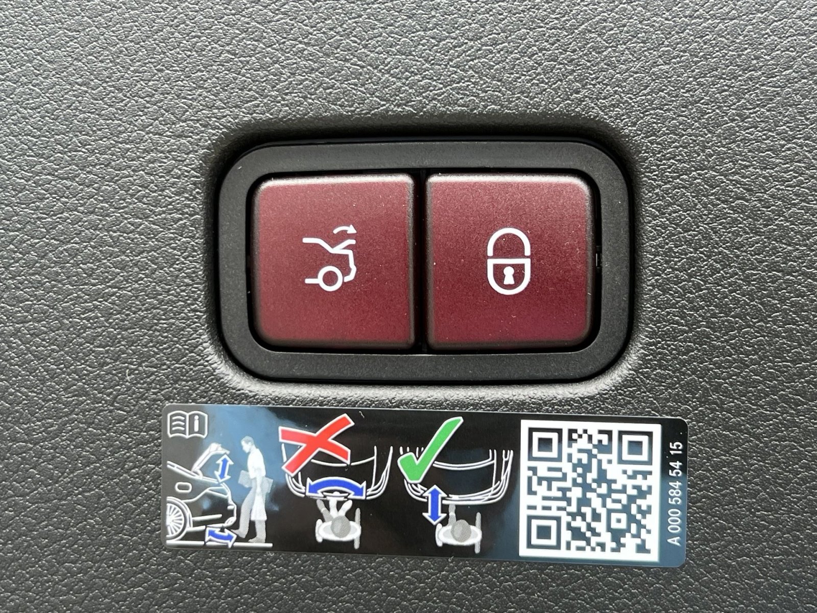 New 2026 Mercedes-Benz CLE 53 AMG 4MATIC Coupe image 25