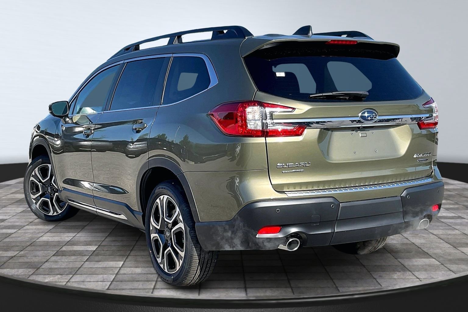 New 2026 Subaru Ascent Limited image 3