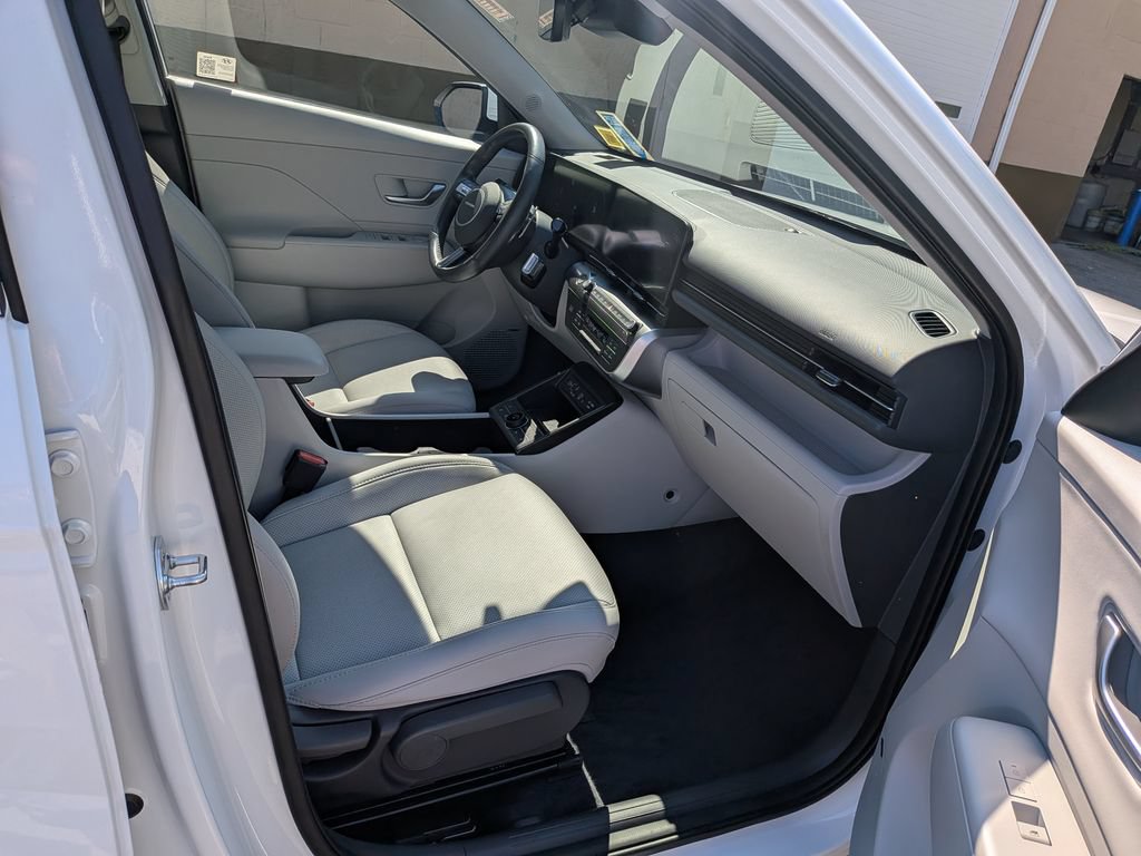 Used 2024 Hyundai Kona Limited AWD/4WD image 39