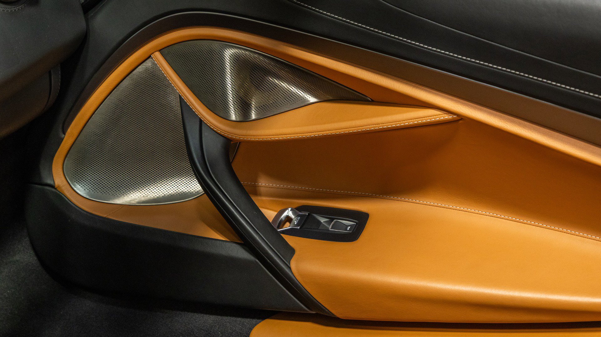 Used 2020 McLaren 720S Spider image 50