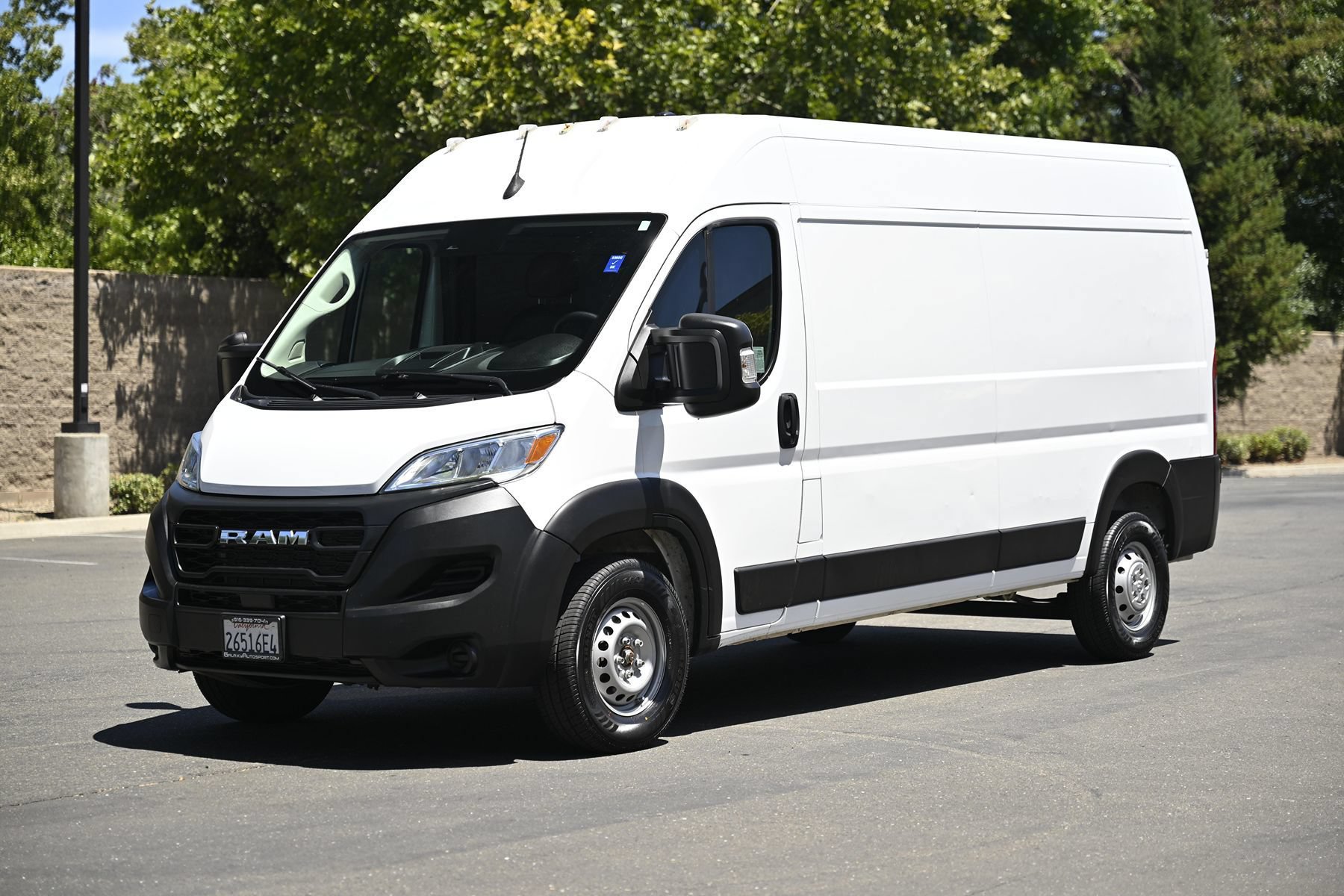 Used 2023 RAM ProMaster 2500 FWD image 3