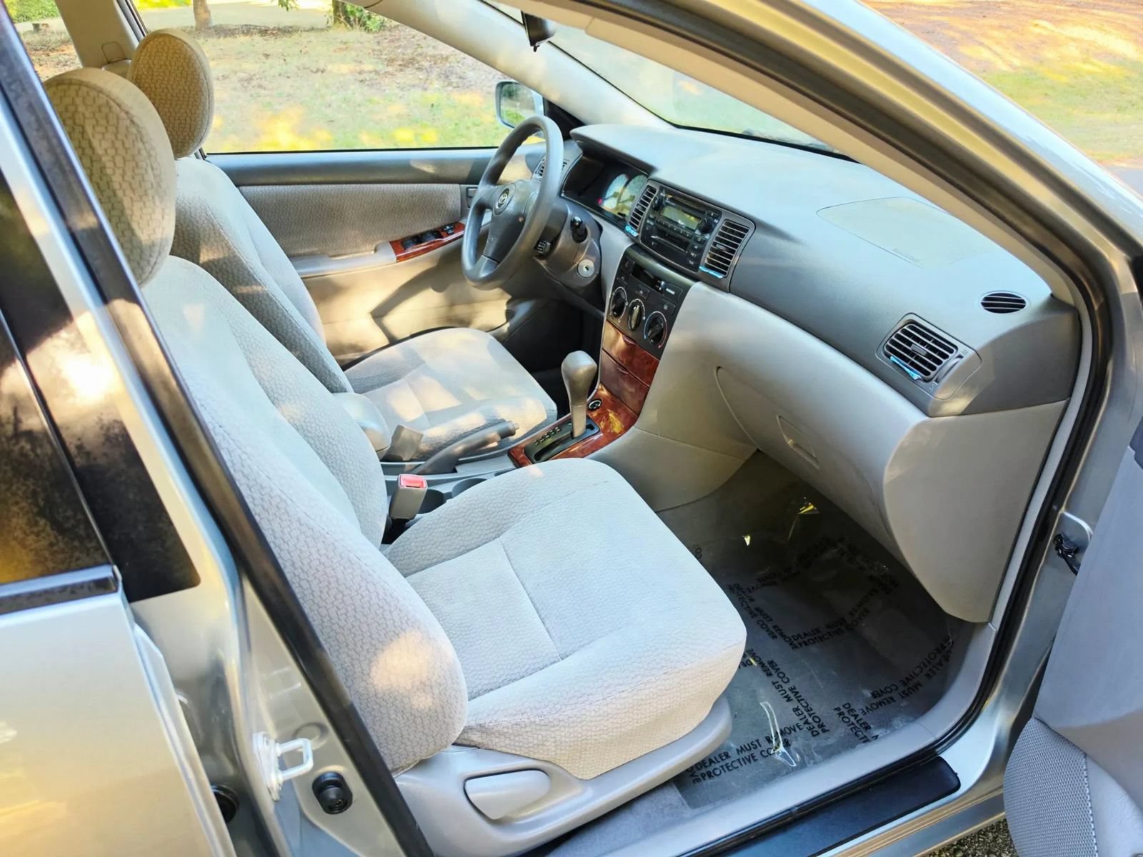 Used 2004 Toyota Corolla LE FWD image 11