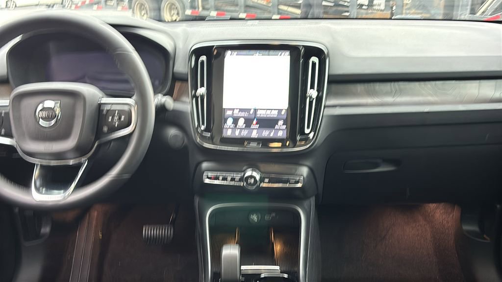 Certified 2023 Volvo C40 P8 Recharge Ultimate AWD/4WD image 6