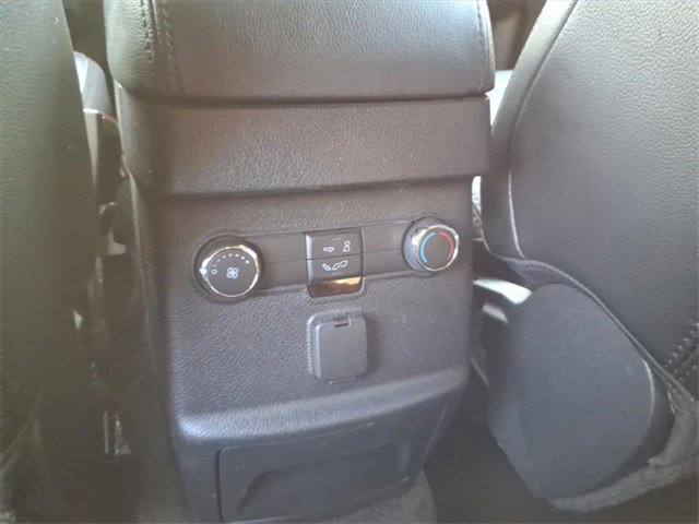 Used 2016 Ford Explorer XLT w/ Equipment Group 202A image 12