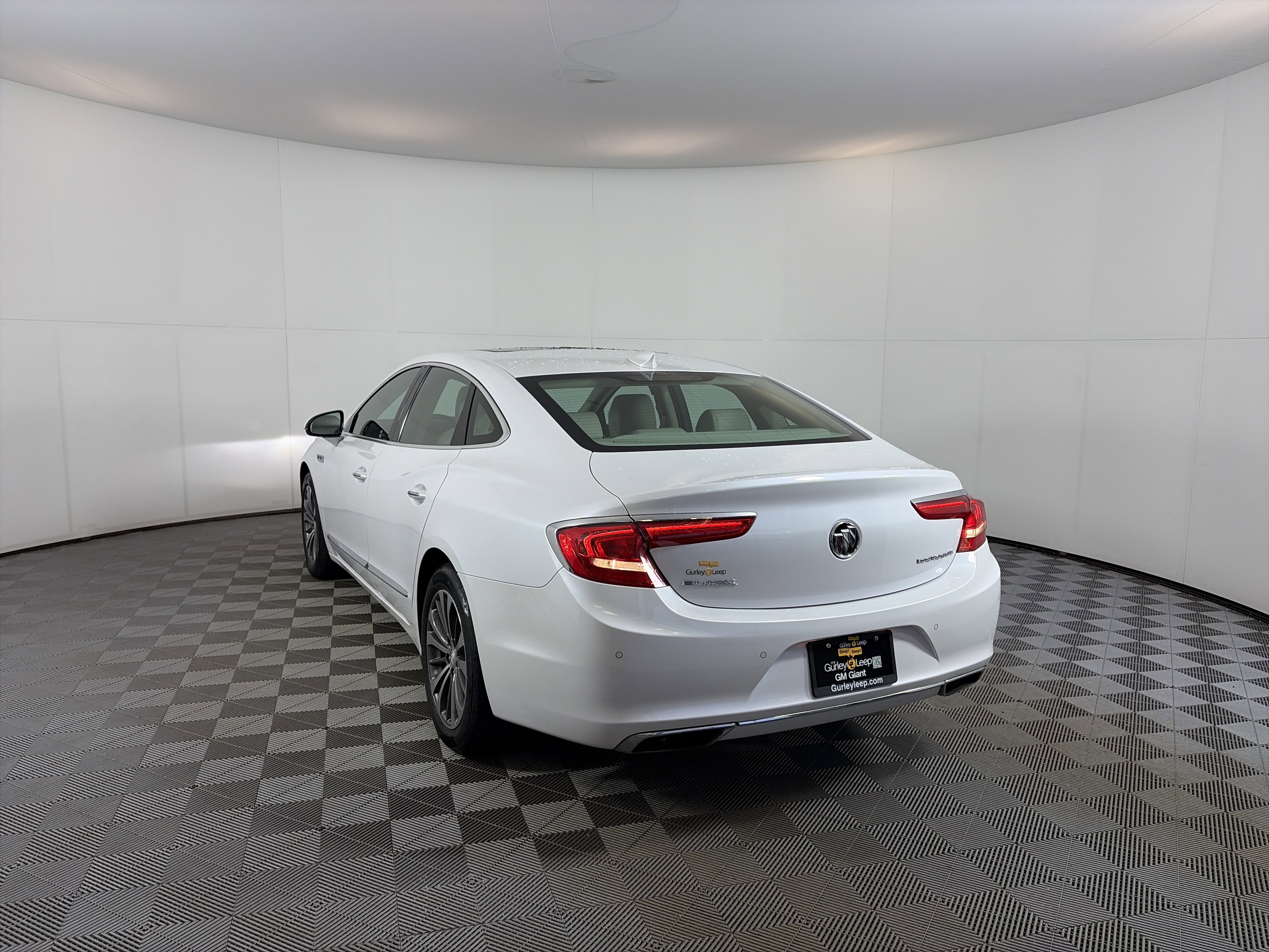 Used 2017 Buick LaCrosse Essence w/ Sun and Shade Package image 3