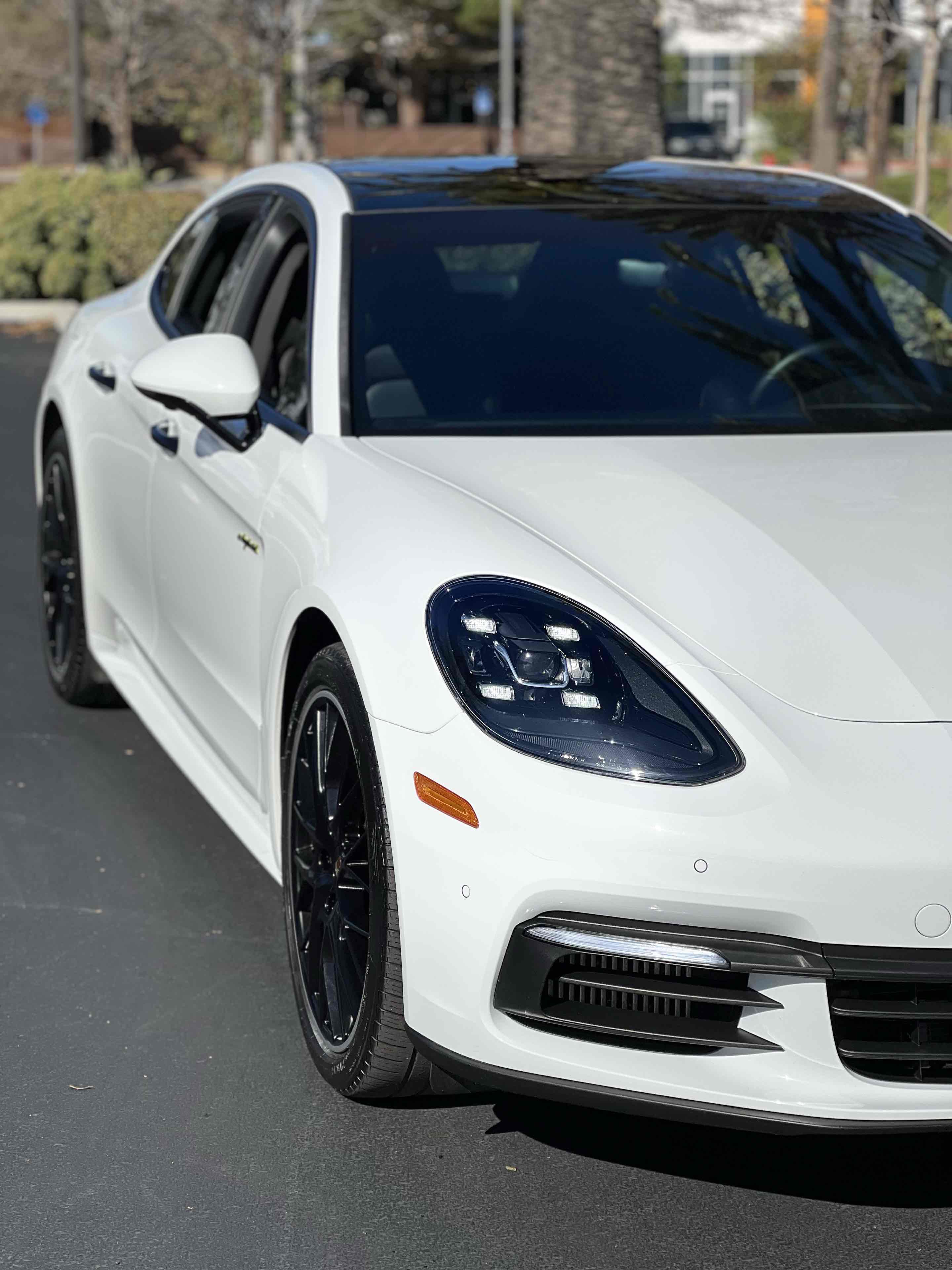 Used 2020 Porsche Panamera 4 image 58