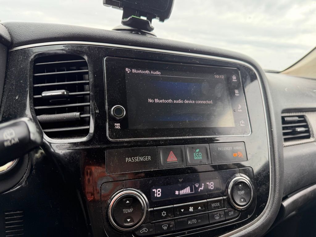 Used 2017 Mitsubishi Outlander FWD image 12
