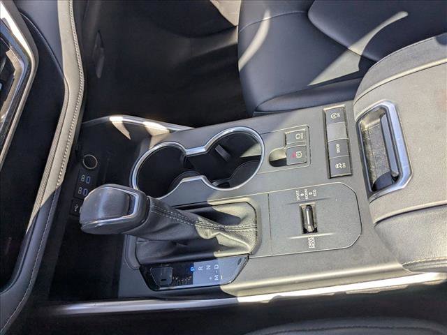 Used 2022 Toyota Highlander XLE image 14