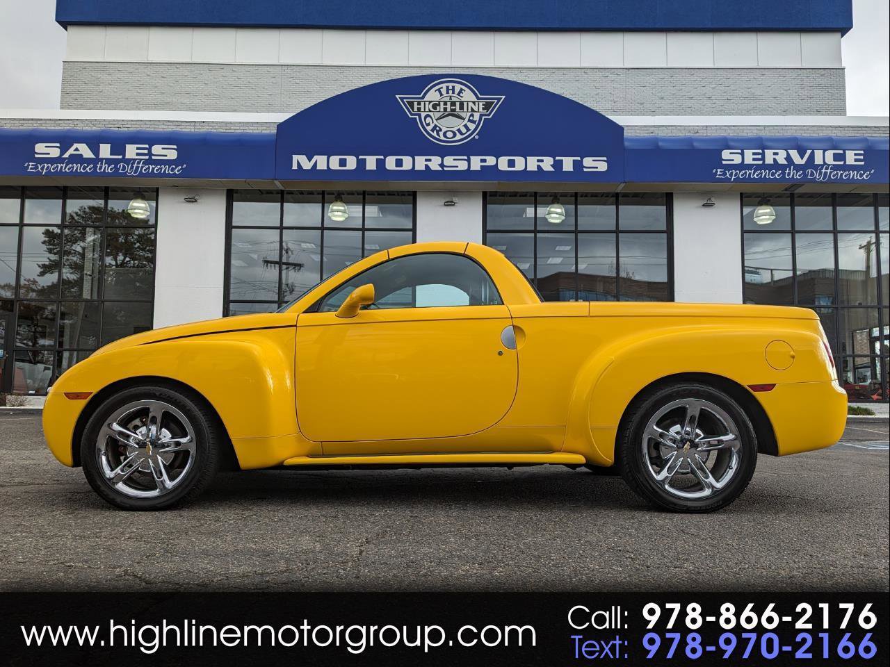 Used 2004 Chevrolet SSR w/ Preferred Equipment Group RWD image 1