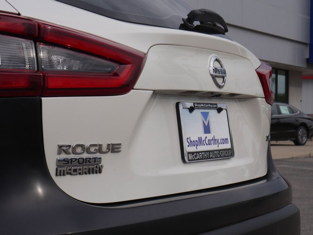 Used 2020 Nissan Rogue Sport SV FWD image 17