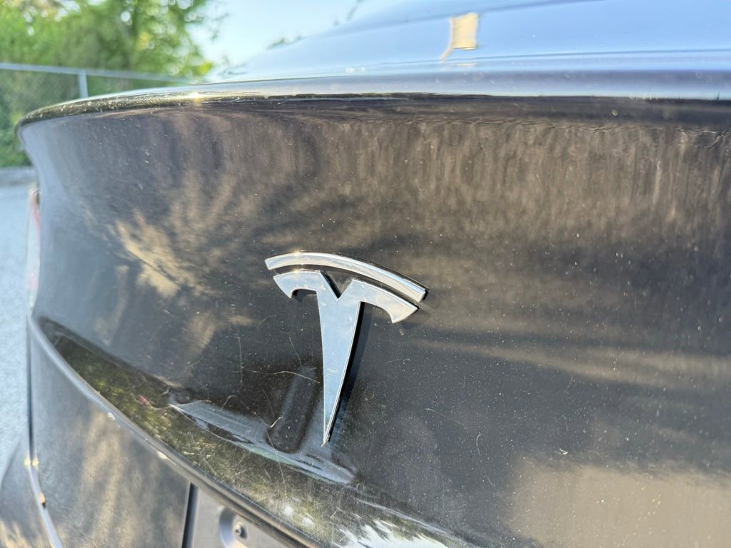 Used 2018 Tesla Model 3 Mid Range RWD image 12