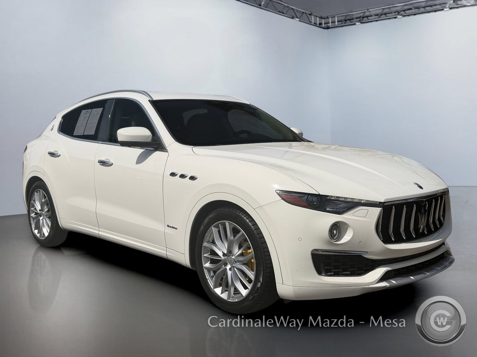 Used 2019 Maserati Levante GranLusso AWD/4WD image 2