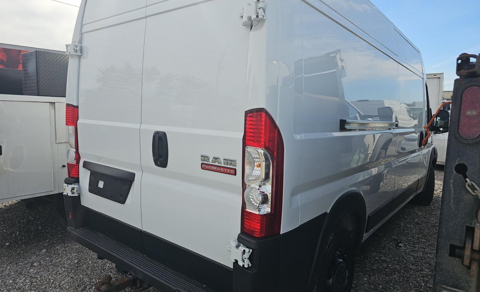 Used 2022 RAM ProMaster 2500 w/ Interior LED Lighting Group FWD image 5