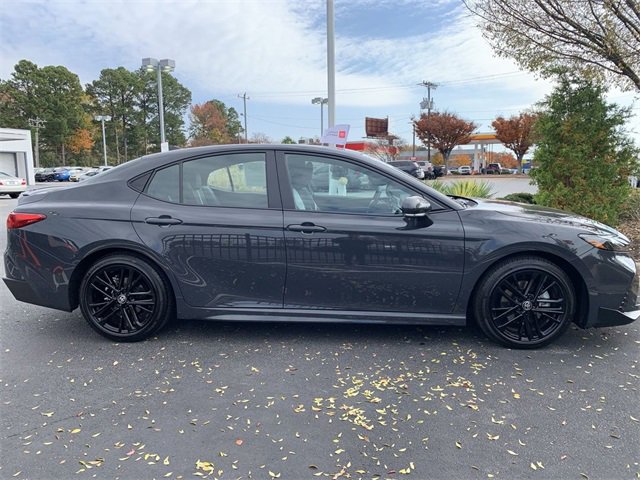 Certified 2025 Toyota Camry SE image 9