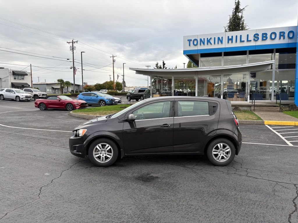 Used 2013 Chevrolet Sonic LT FWD image 2