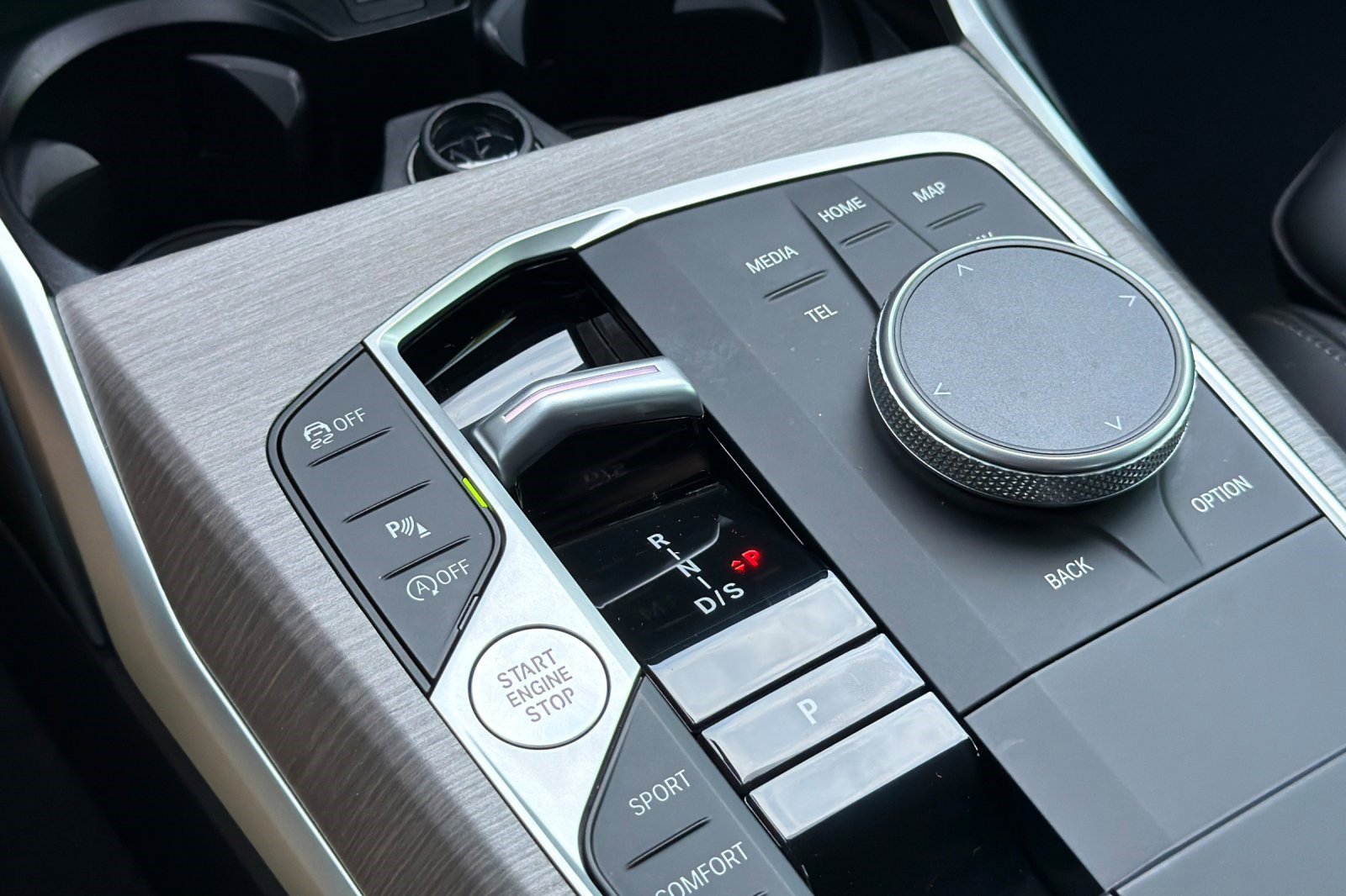 Used 2025 BMW 330i Sedan w/ Premium Package image 28