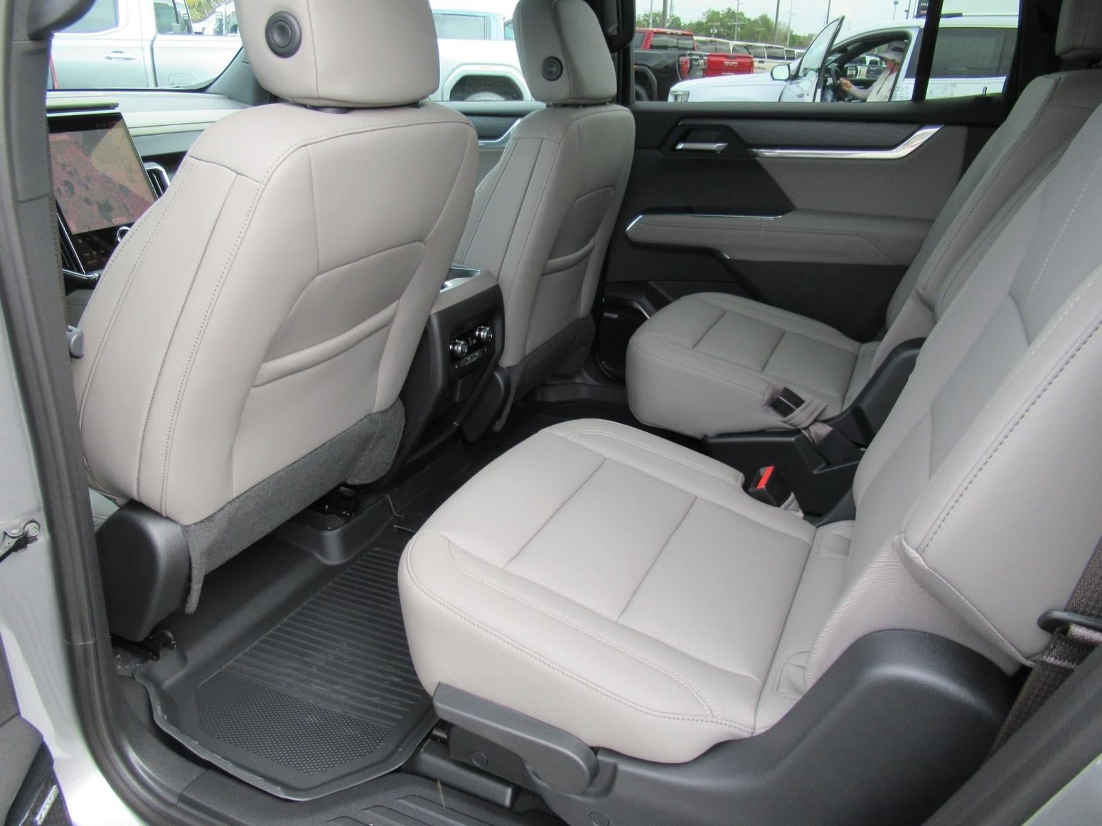 New 2026 GMC Acadia Elevation w/ Elevation Premium Package FWD image 36