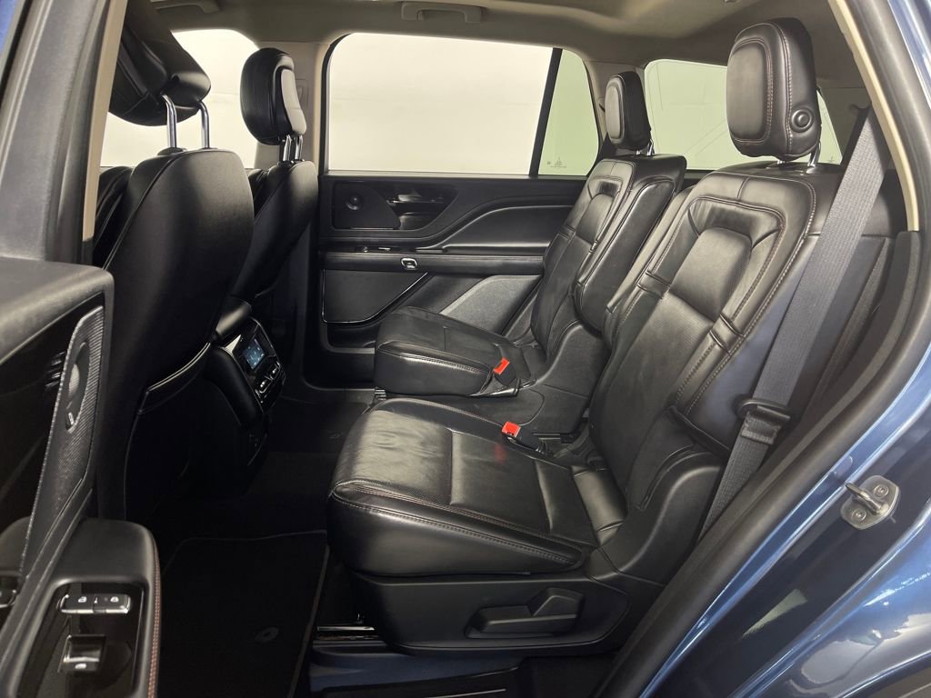 Used 2020 Lincoln Aviator Reserve image 13