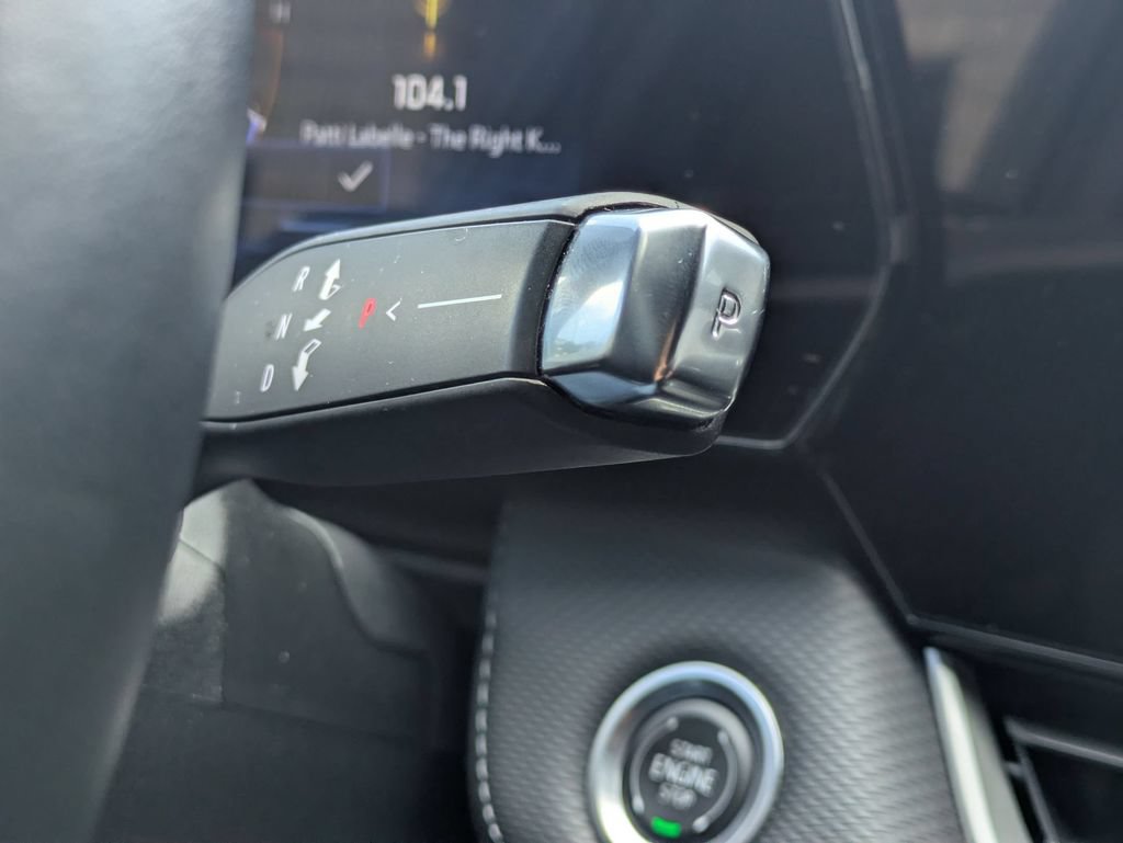 Used 2025 Chevrolet Equinox LT AWD/4WD image 17