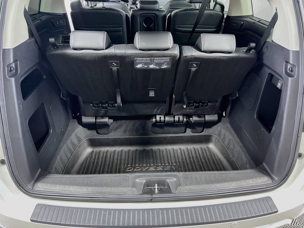 Used 2025 Honda Odyssey Elite image 7