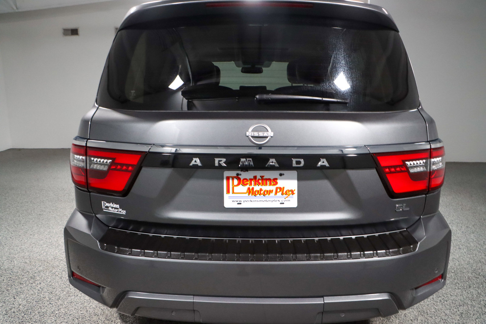 Used 2022 Nissan Armada SL w/ Captain's Chairs Package image 8