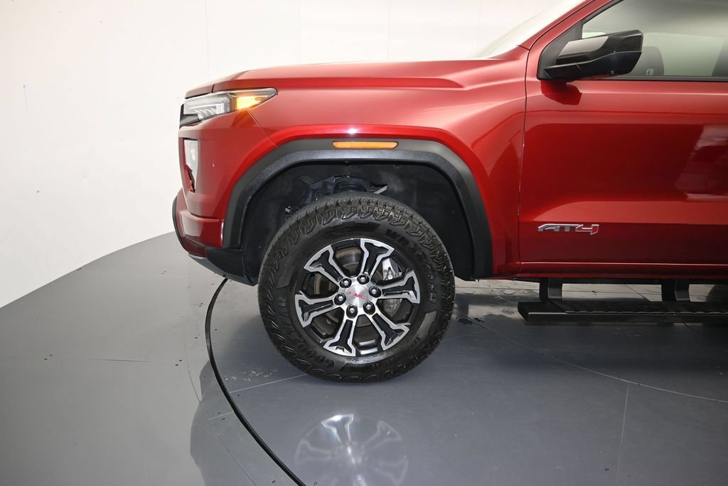 Used 2023 GMC Canyon AT4 w/ AT4 Premium Package AWD/4WD image 9