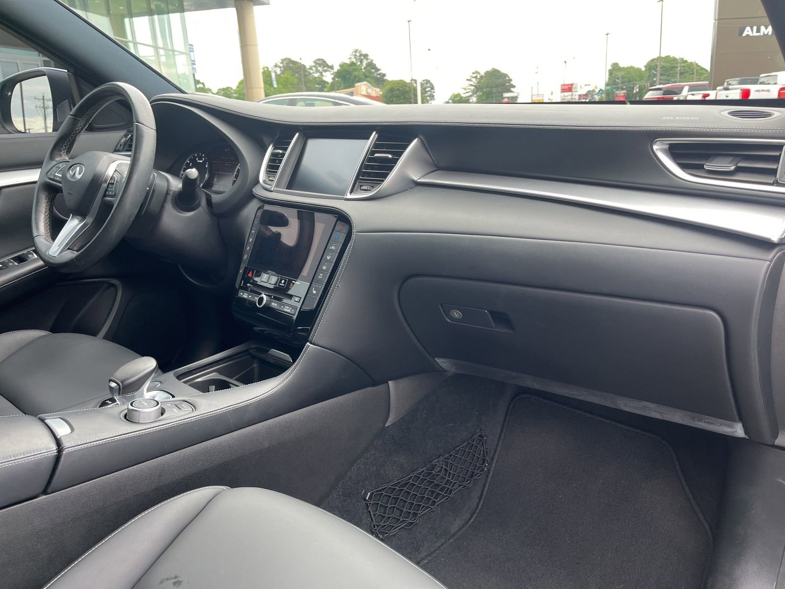 Used 2021 INFINITI QX50 Luxe w/ Appearance Package FWD image 18