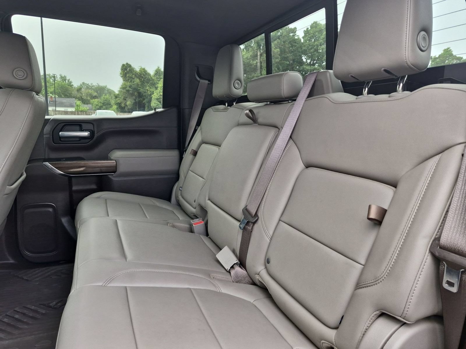 Used 2020 Chevrolet Silverado 1500 LT Trail Boss AWD/4WD image 46