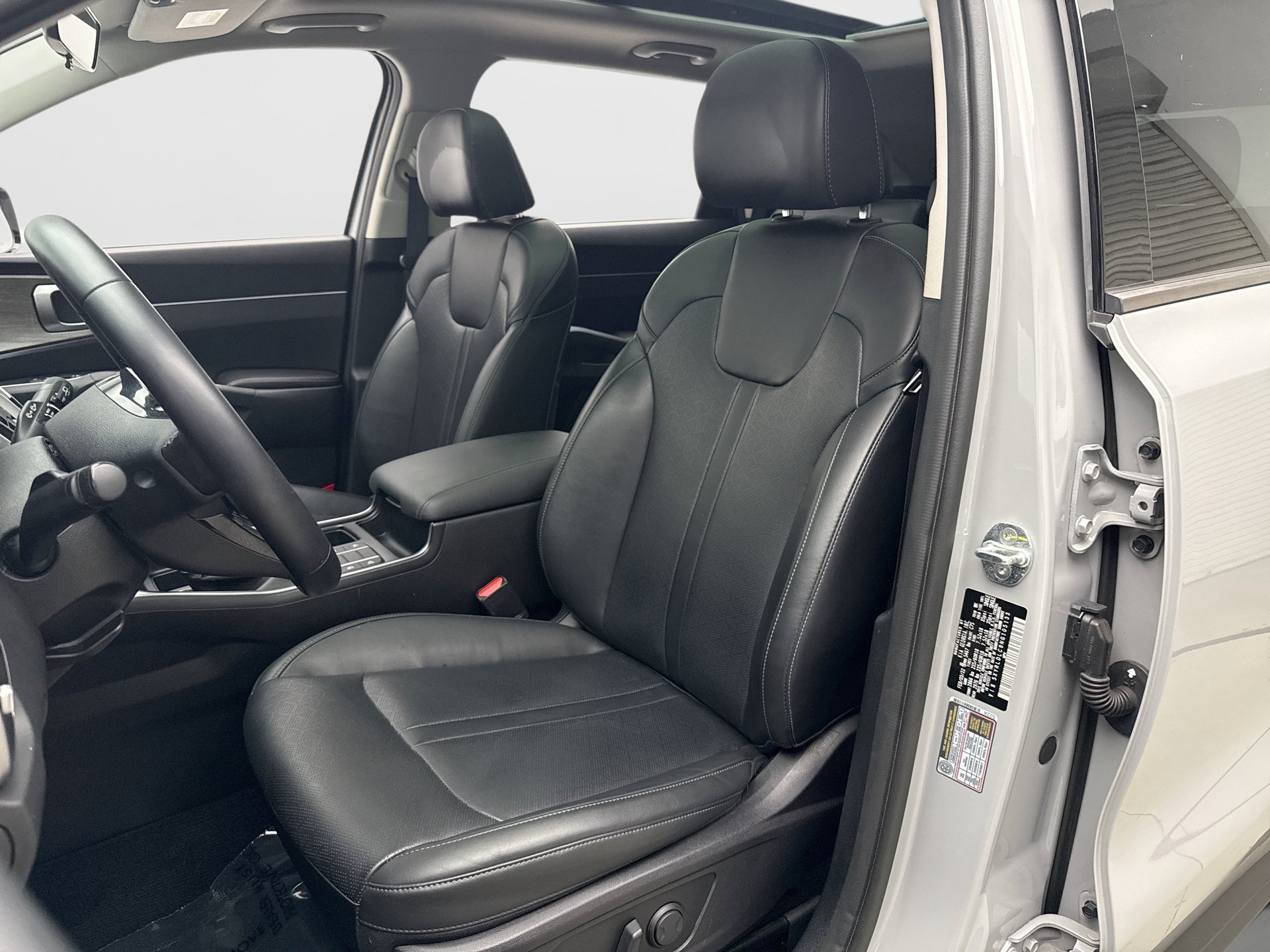 Used 2022 Kia Sorento S w/ Panoramic Sunroof Package AWD/4WD image 11
