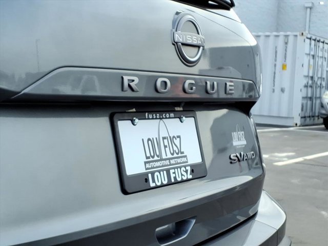 Used 2024 Nissan Rogue SV image 34