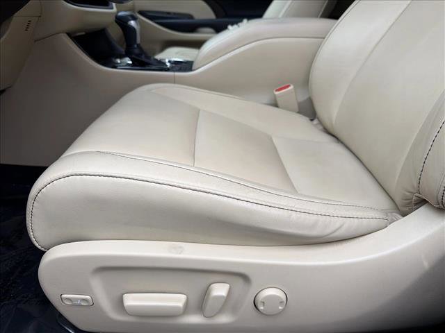 Used 2018 Toyota Highlander XLE image 12