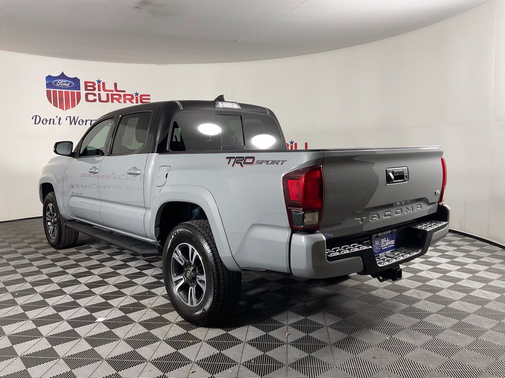 Used 2019 Toyota Tacoma TRD Sport RWD image 5