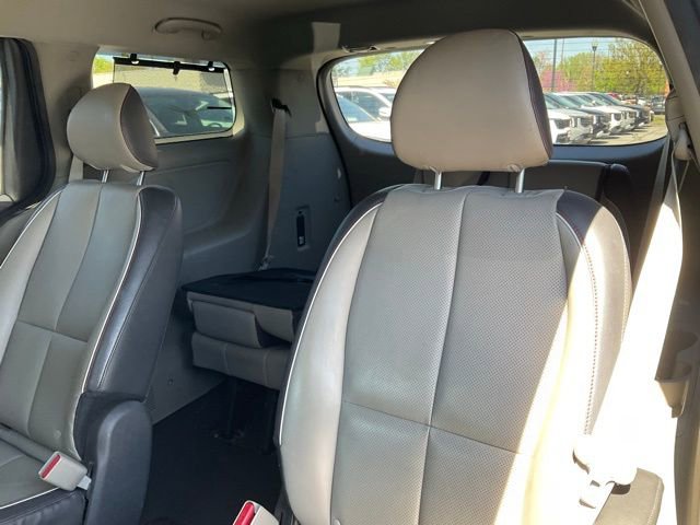 Certified 2017 Kia Sedona EX image 38