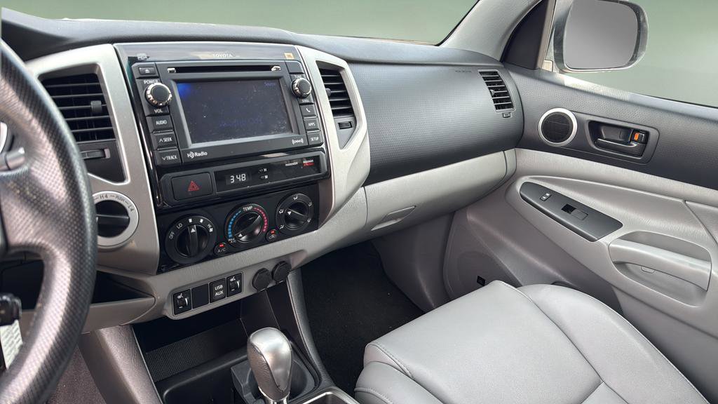Used 2013 Toyota Tacoma 4x4 Double Cab w/ Limited Pkg image 22