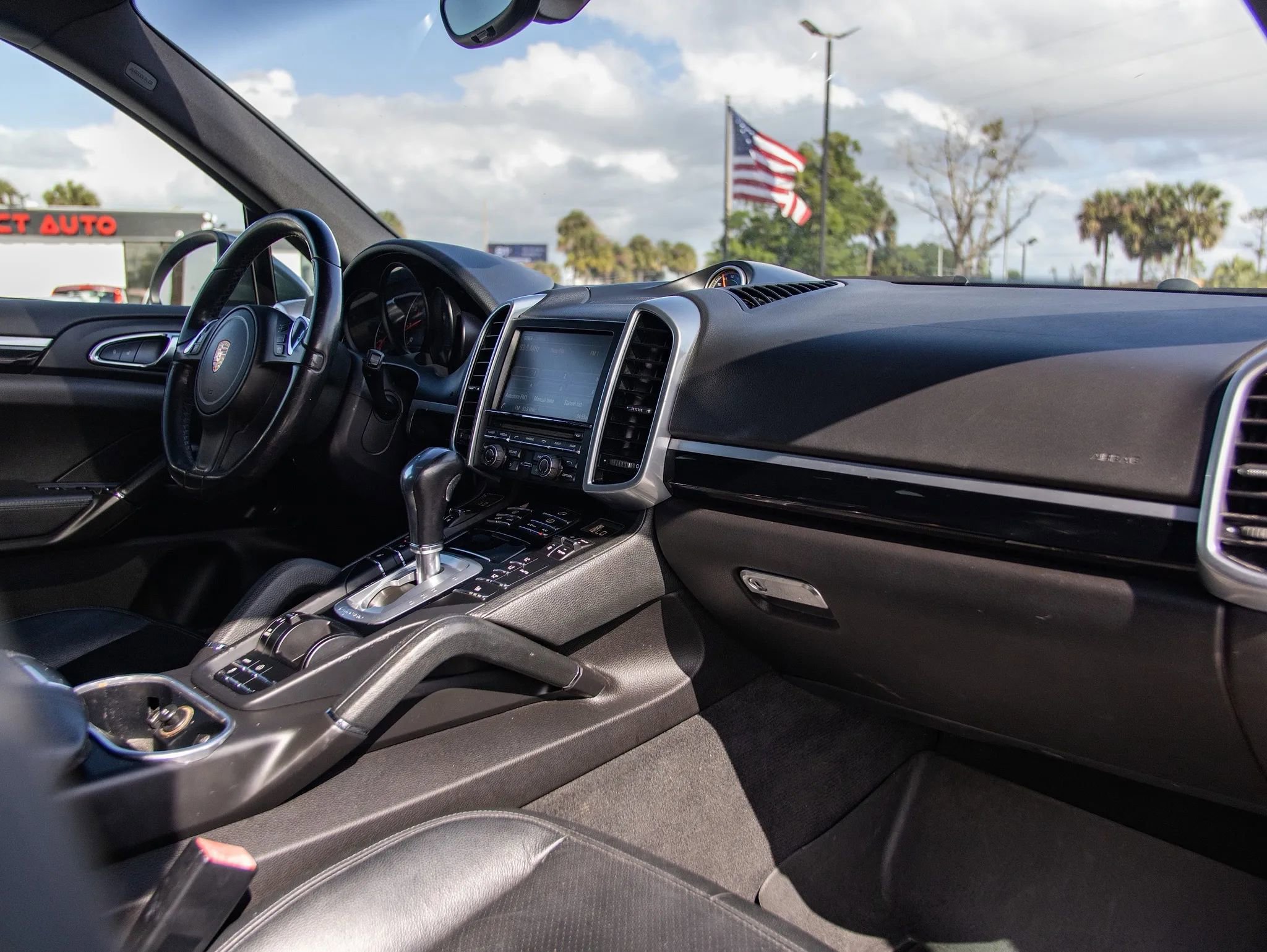 Used 2014 Porsche Cayenne AWD/4WD image 22