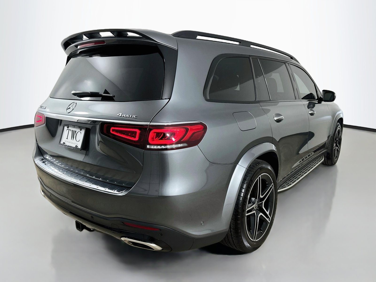Used 2023 Mercedes-Benz GLS 580 4MATIC image 5