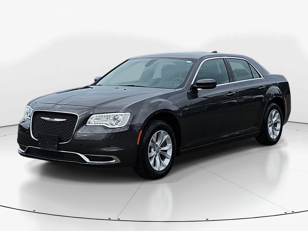 Used 2023 Chrysler 300 Touring image 10