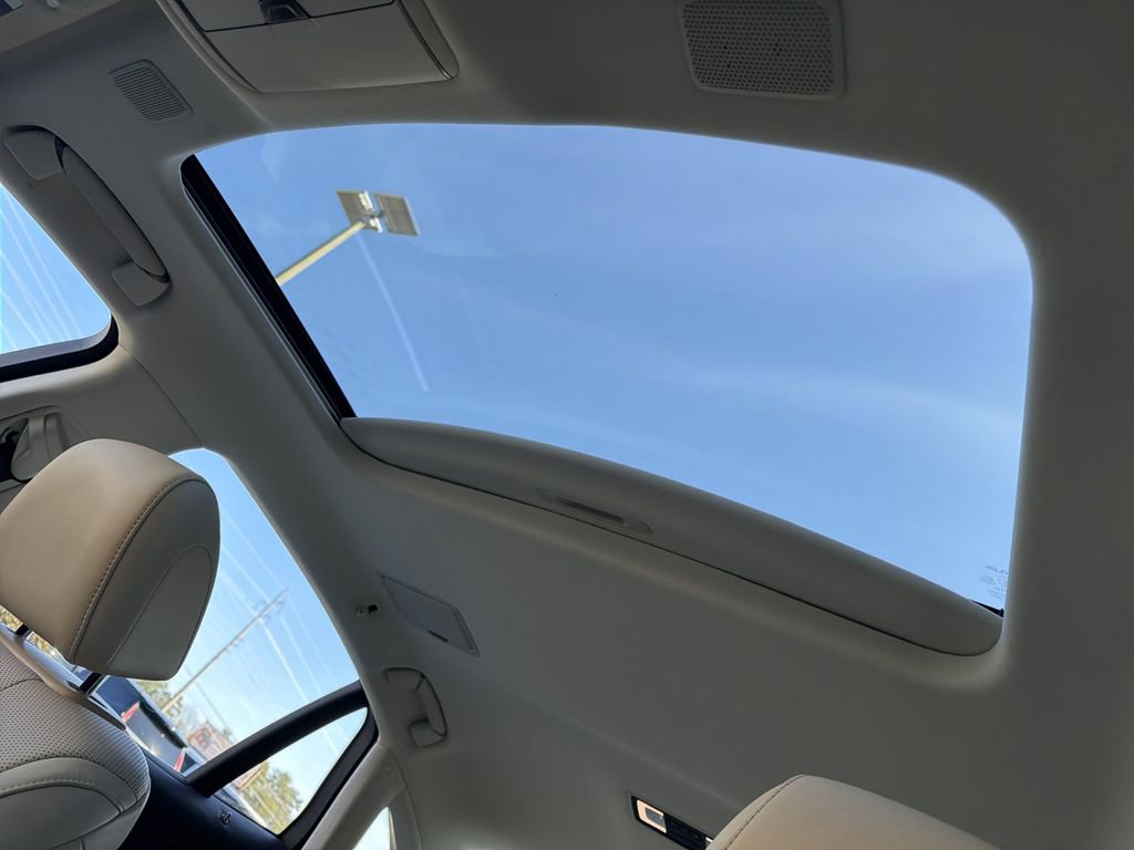 Used 2018 Lexus LS 500 w/ Accessory Package (Z2) image 38