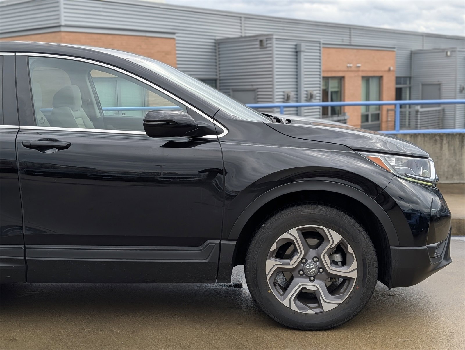 Used 2017 Honda CR-V EX image 8